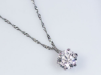 純プラチナ0.4ctダイヤモンドペンダント